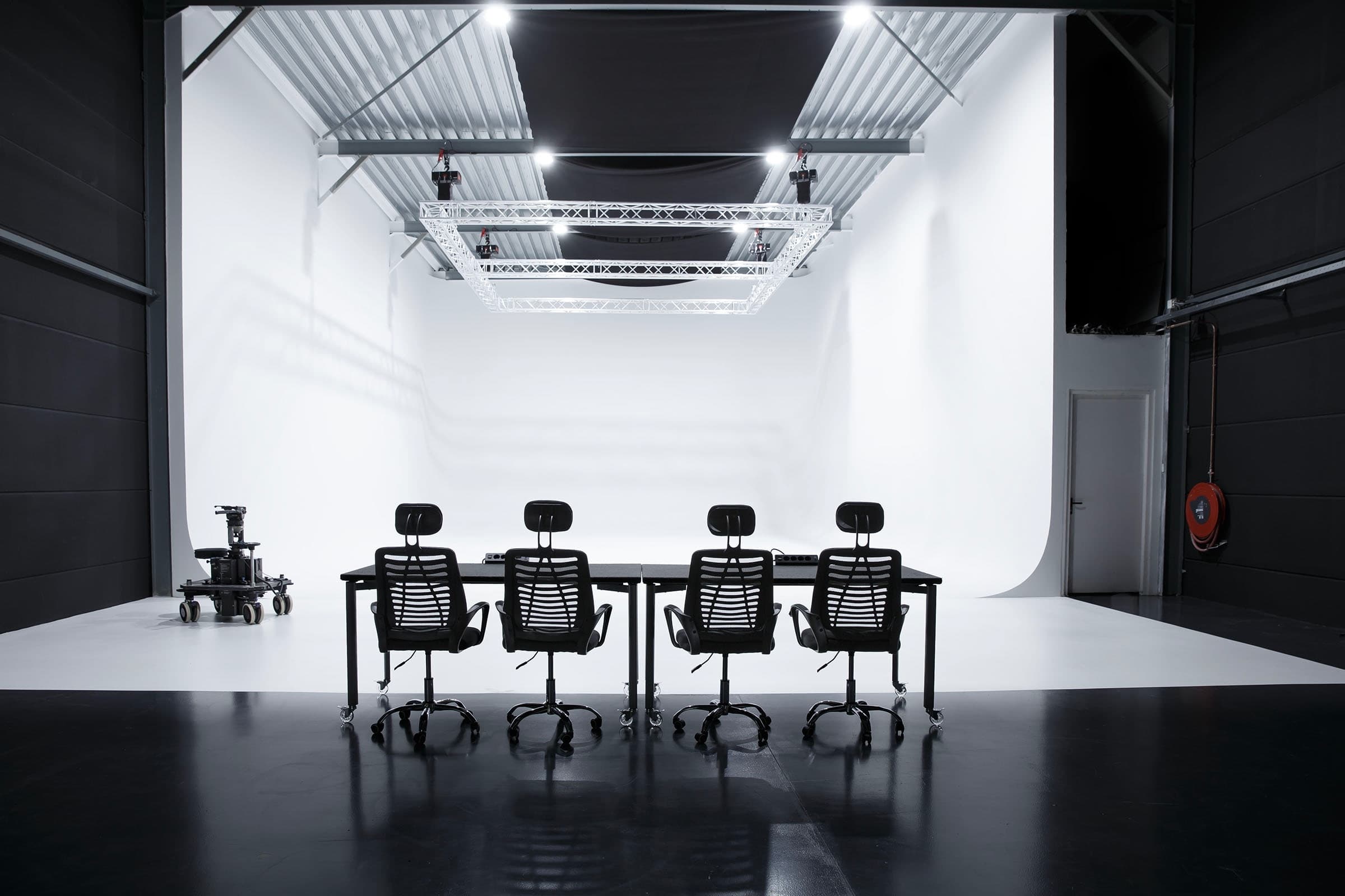 Filmstudio Breda — 250 m² met 15 × 10 m infinity wall