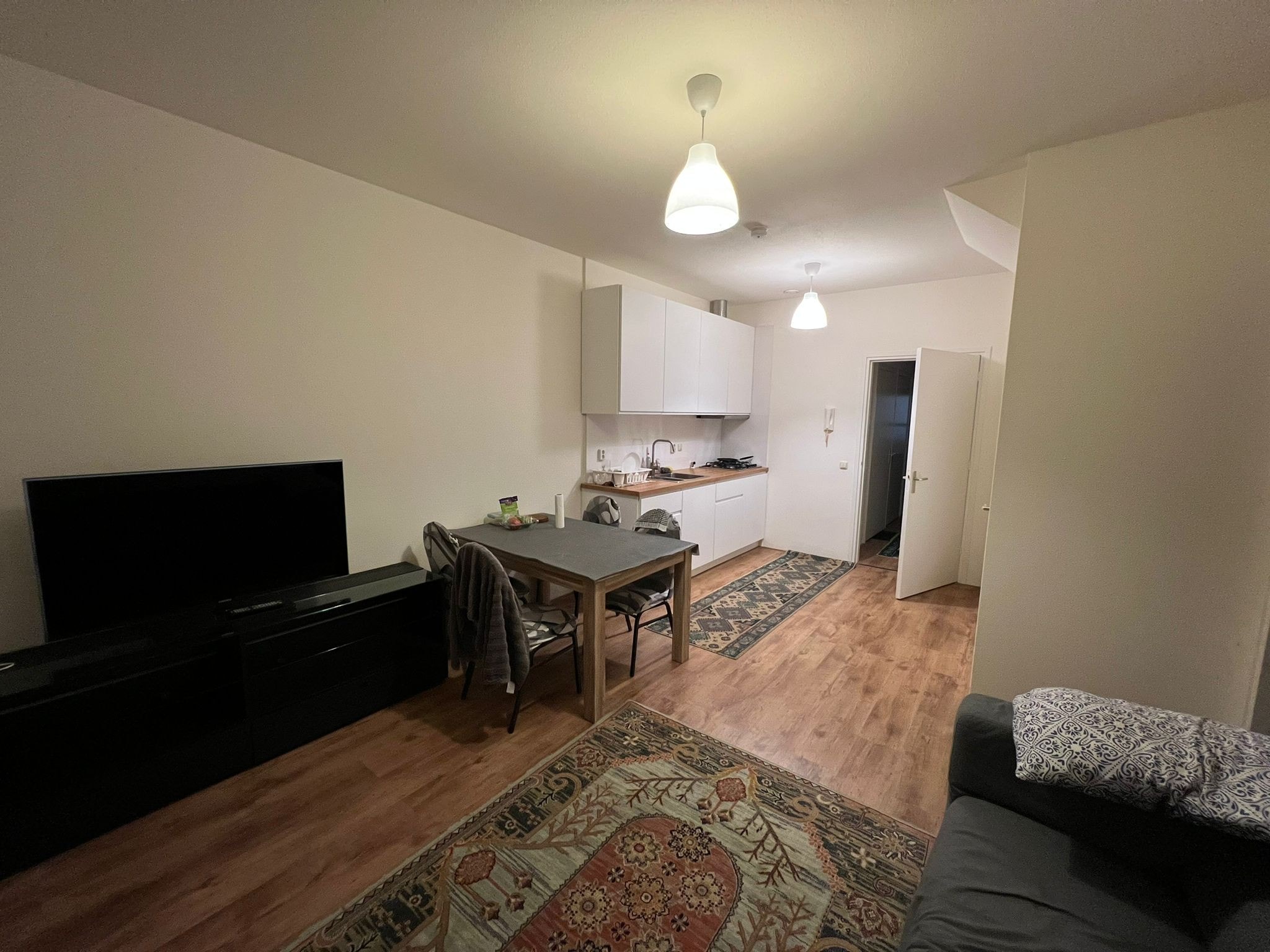 Lichte, gerenoveerde appartement in rustige woonwijk – foto 10