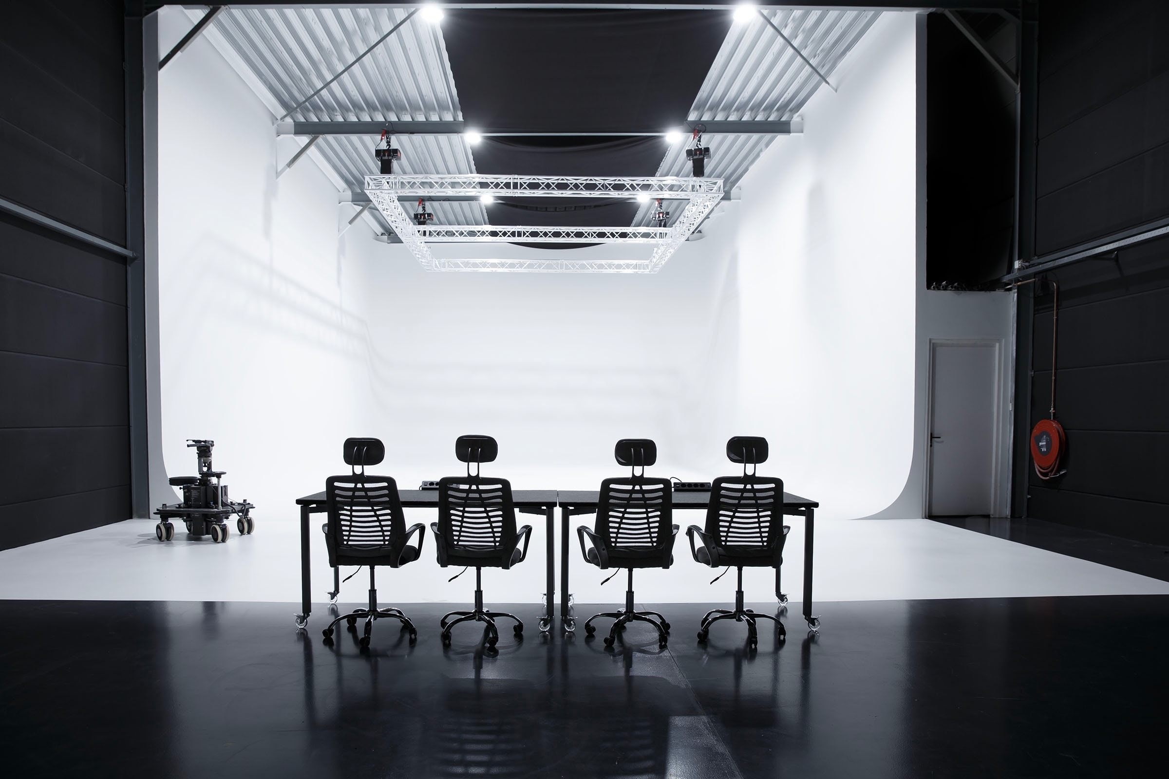 Filmstudio Breda — 250 m² met 15 × 10 m infinity wall – foto 1