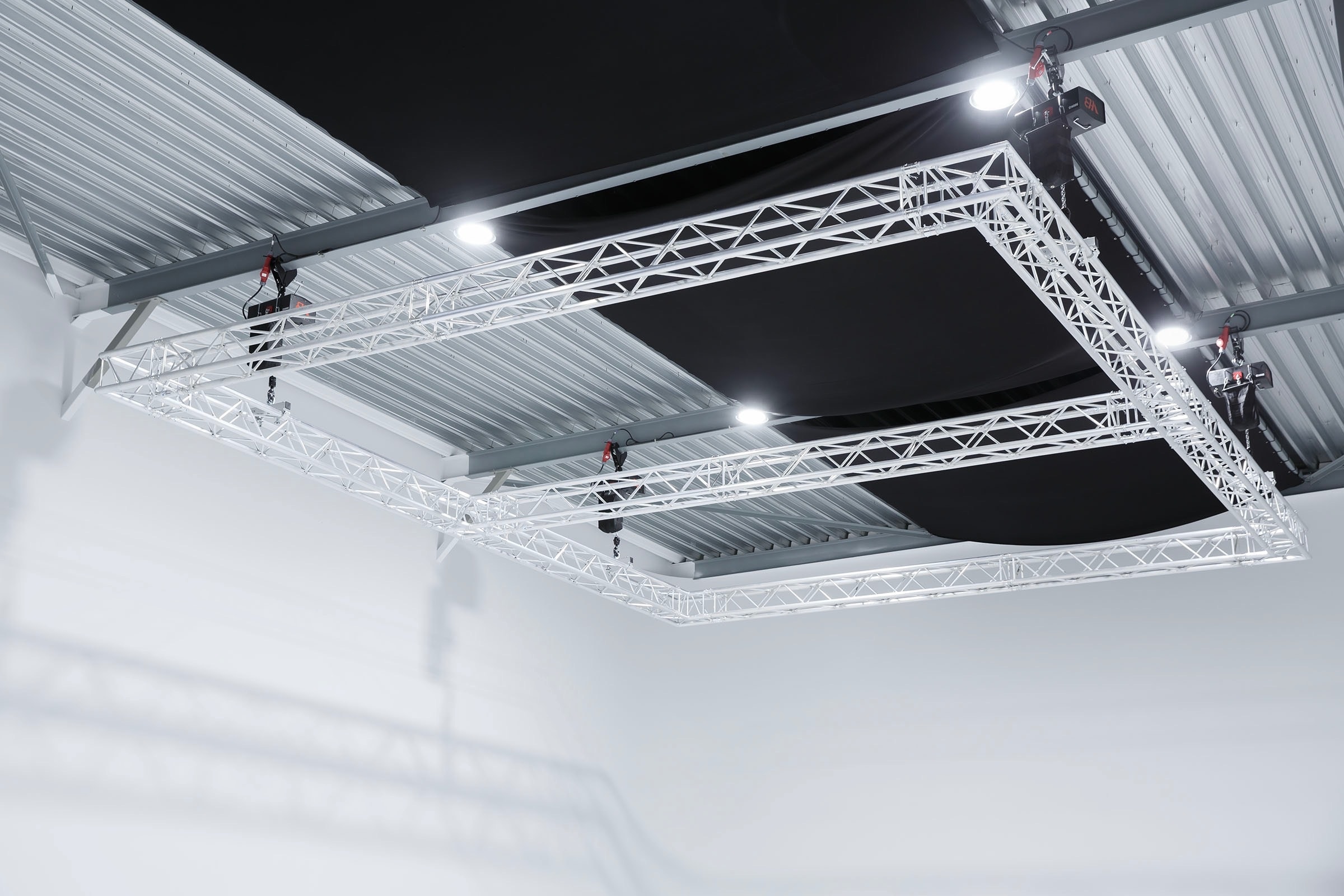 Filmstudio Breda — 250 m² met 15 × 10 m infinity wall – foto 3