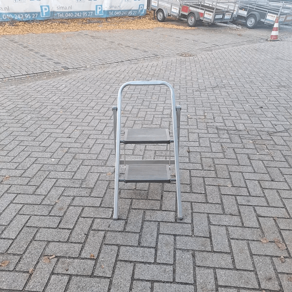 Trapje met 2 treden – foto 1